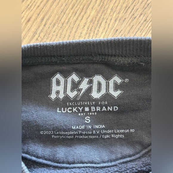 Lucky Brand AC/DC Graphic Crewneck Sweatshirt Small Washed Black (2022) - Picture 3 of 12
